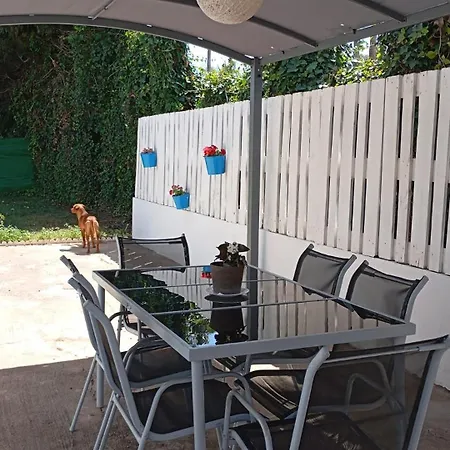 Con Piscina Privada Y Barbacoa *